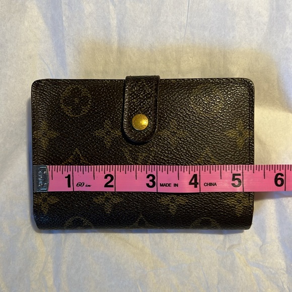 Louis Vuitton Monogram Wallet - Picture 12 of 13